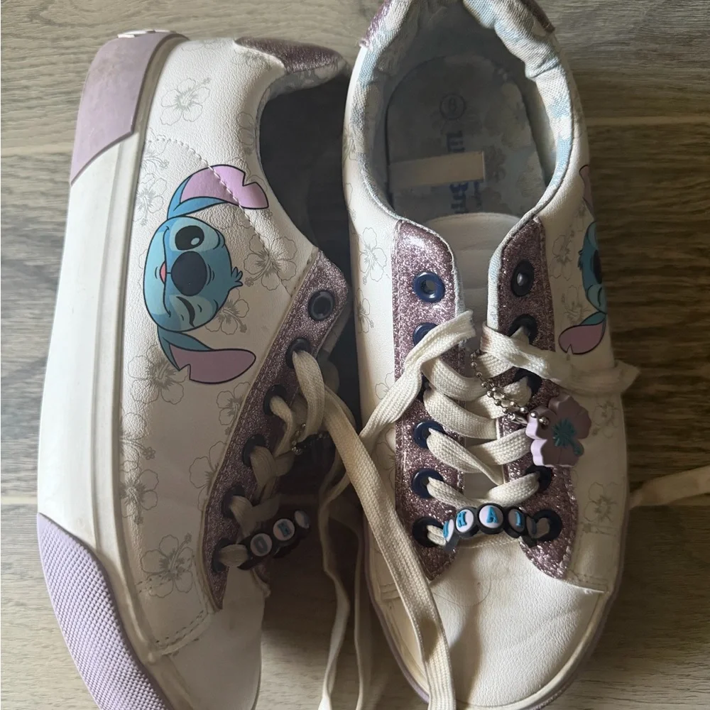 Girls' White and Light Purple Stitch Shoes