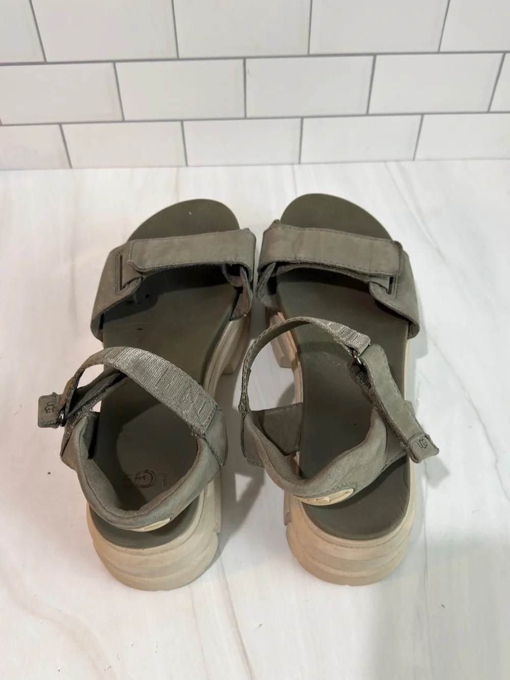 UGG ashton sandal