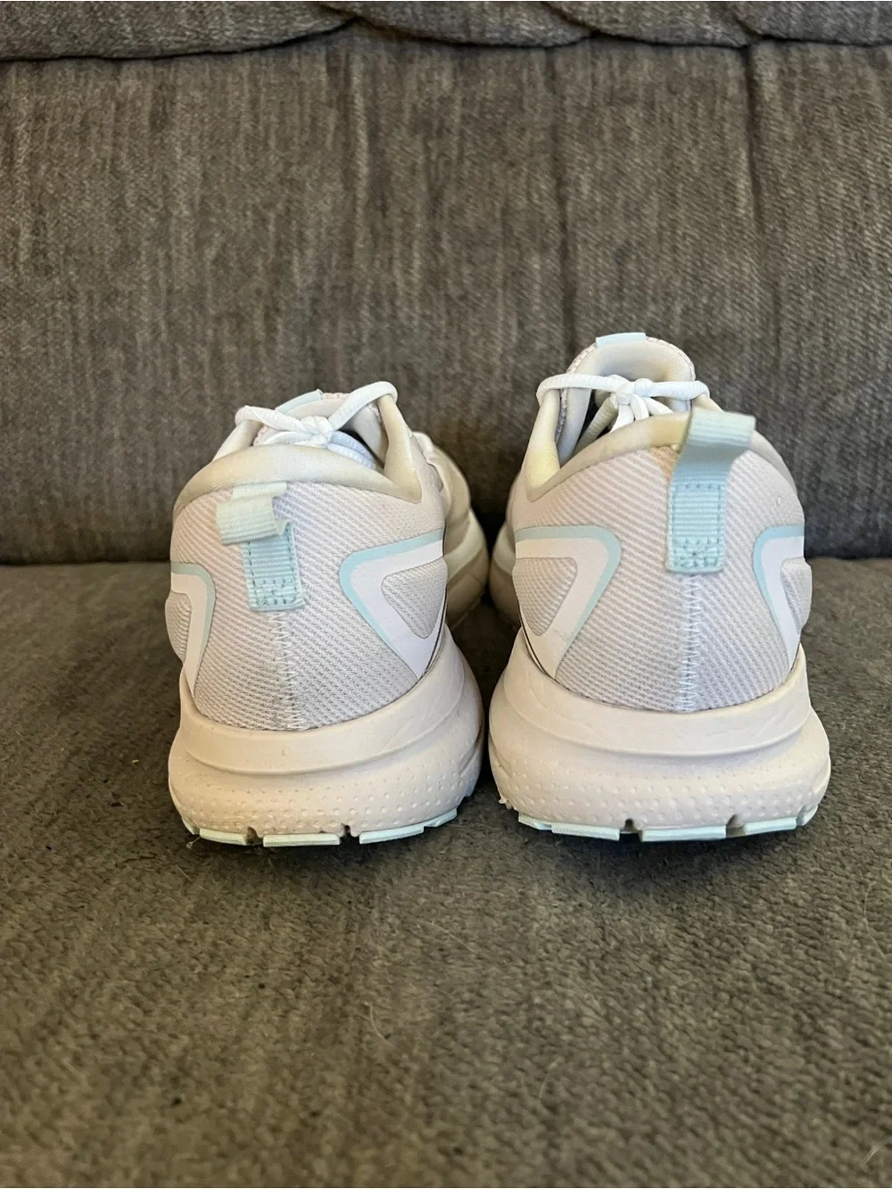 Brooks Trace 3 Women's Running Shoes Size 9.5 Grey Blue Glass 1204011B270 EUC