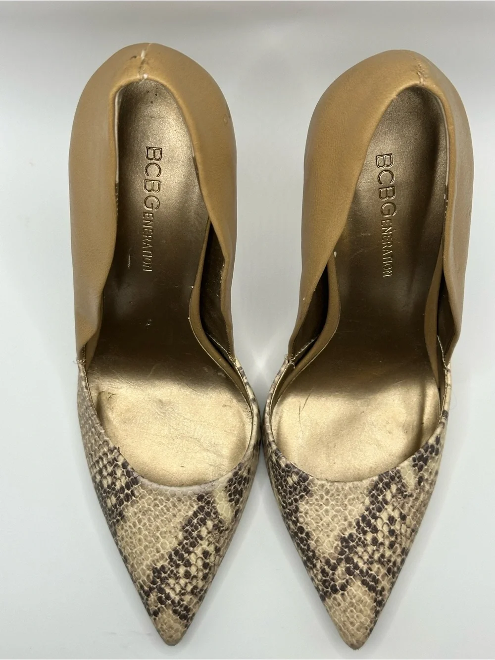 BCBGeneration pointed toe