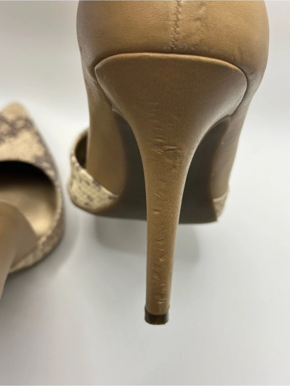BCBGeneration pointed toe
