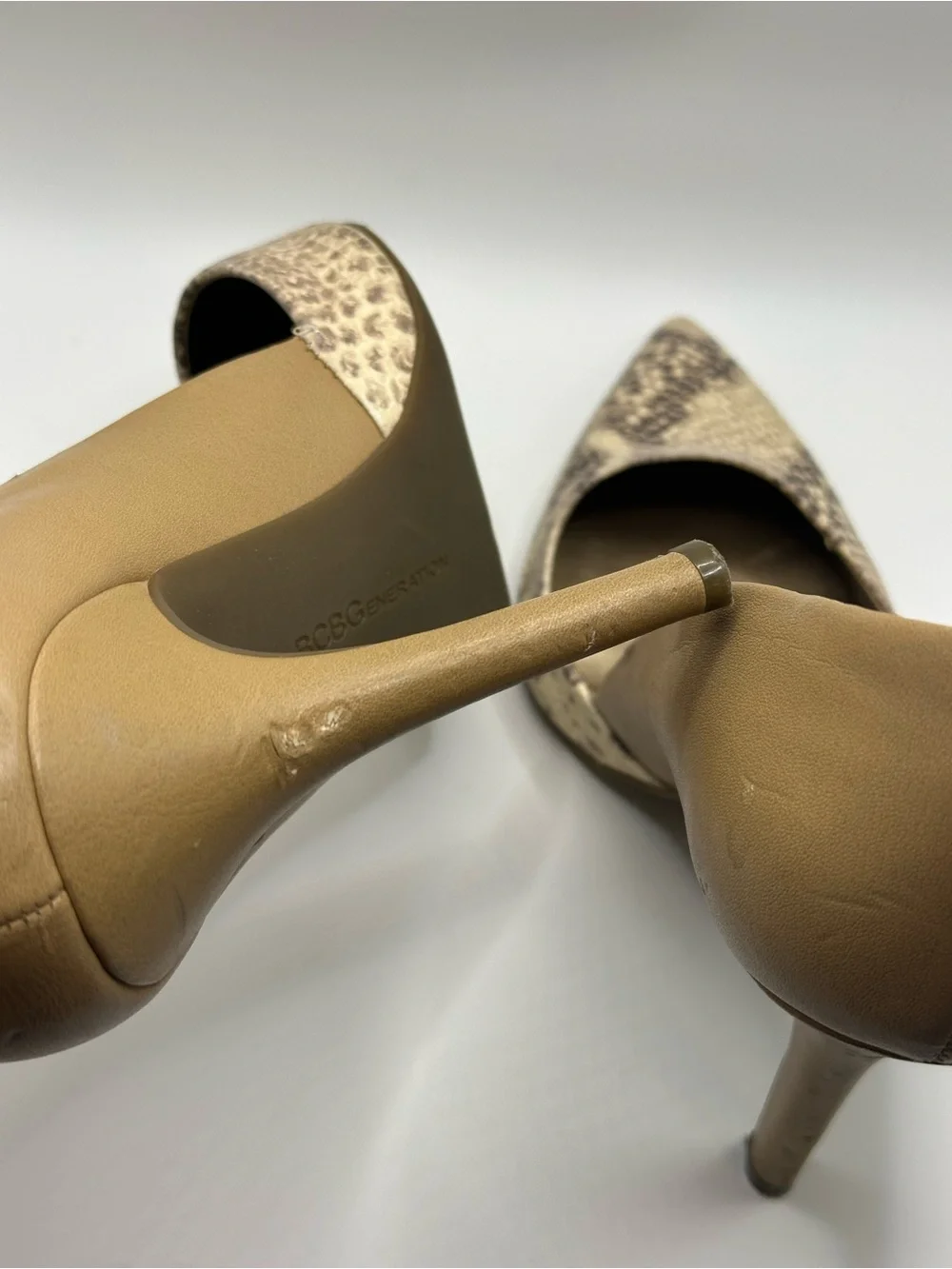BCBGeneration pointed toe