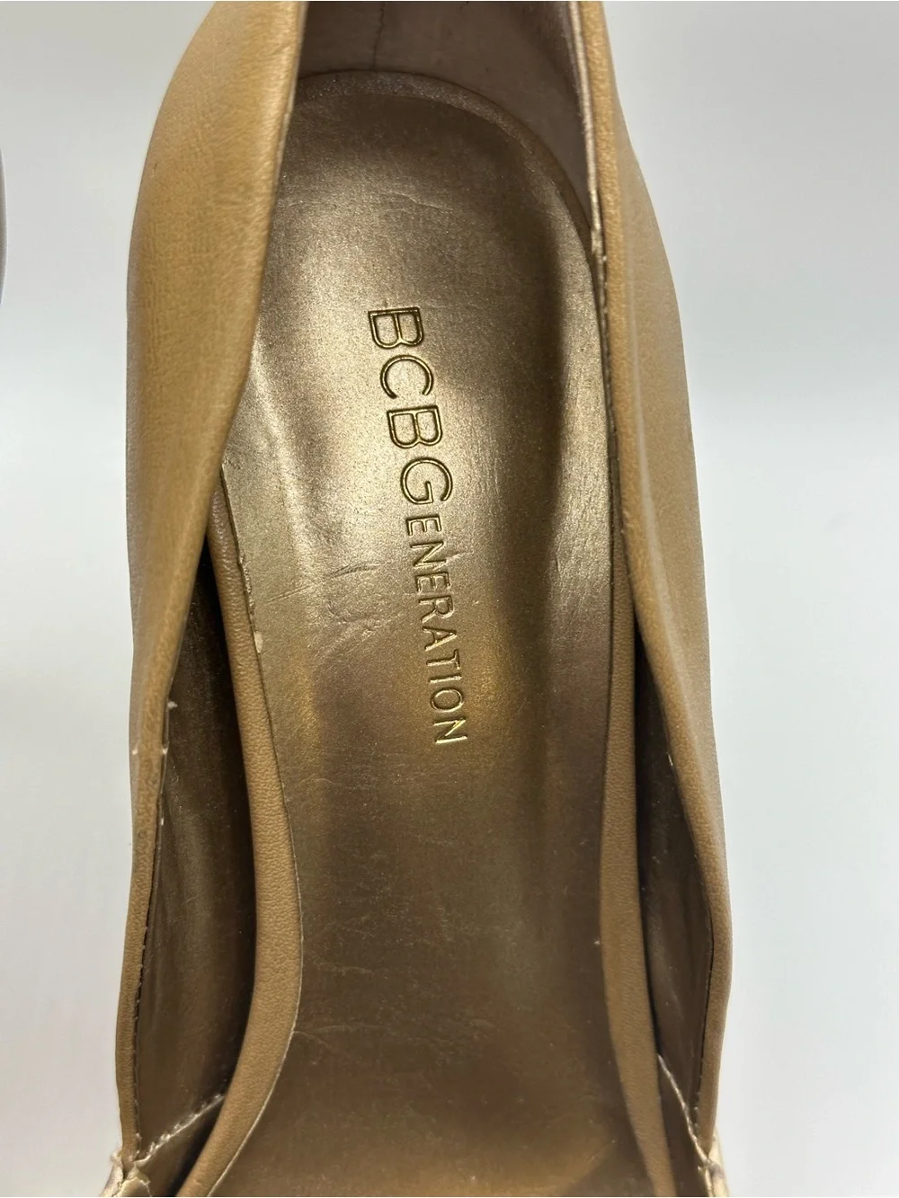 BCBGeneration pointed toe