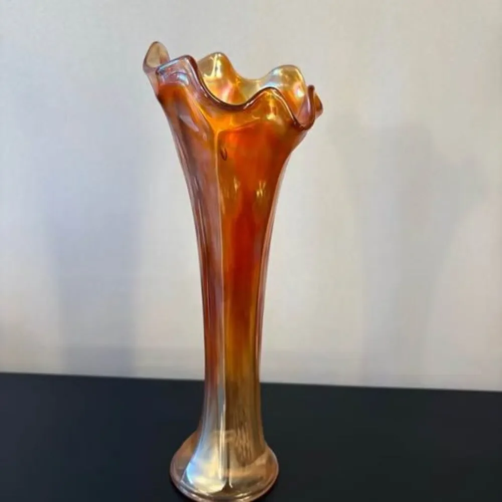 Unbranded swung vase