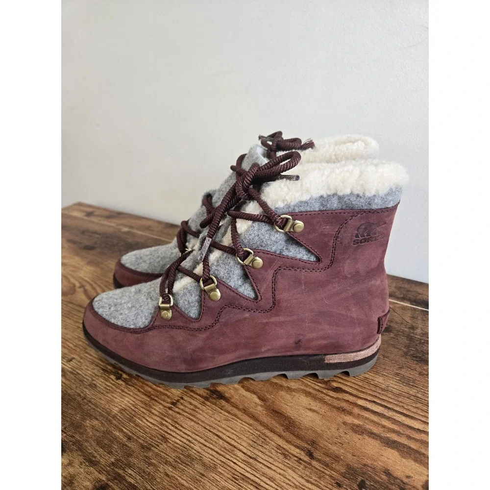 Sorel Kinetic Boots Women 10 Burgundy Suede Felt NL3287-908 Winter Lace Up