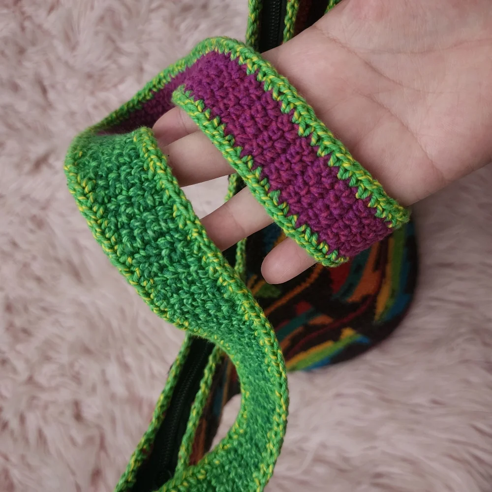 Wayuu Mochila woven fish Shark zip top bucket bag