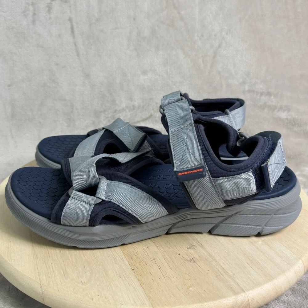 Skechers relaxed fit