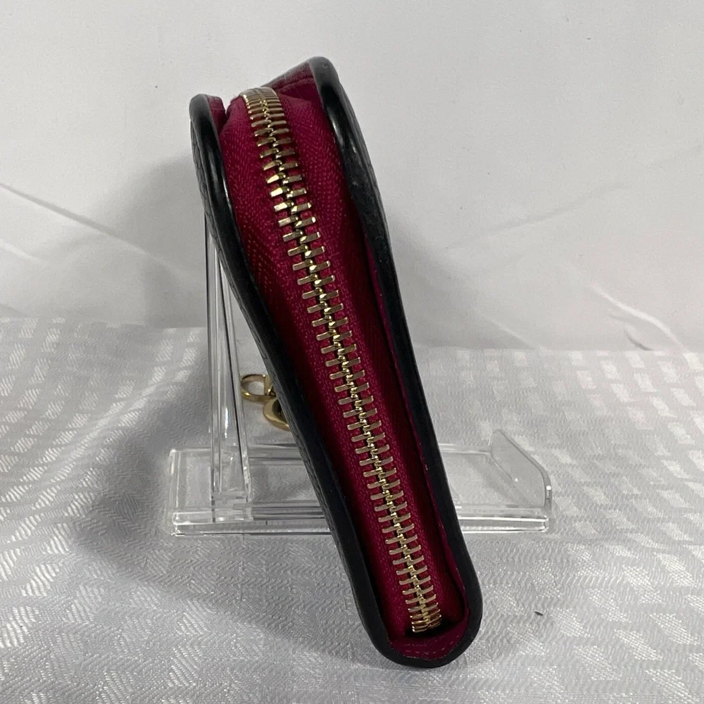 Dior pull #continentalwallet