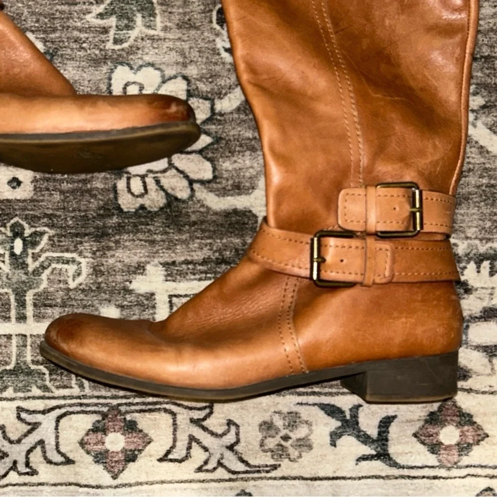 Nine West Vintage America boots offer cold