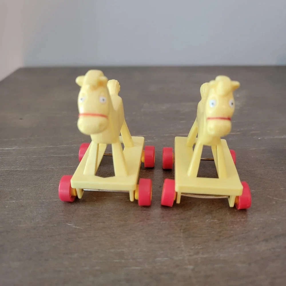 2 Vtg Toy Fozzie Rocking Horse on Wheels 1986‎ Muppet Babies McDonalds