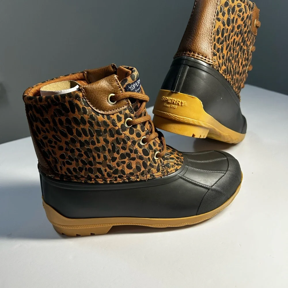 Sperry stylish leopard