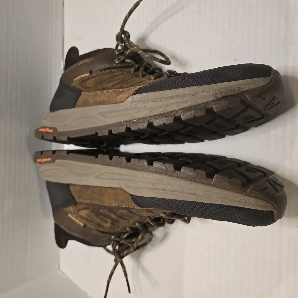 Skechers rustic feature weathered