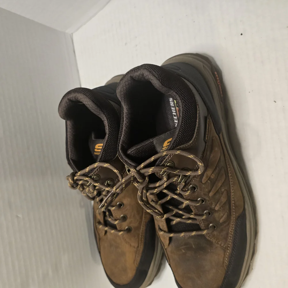 Skechers brown lace outings