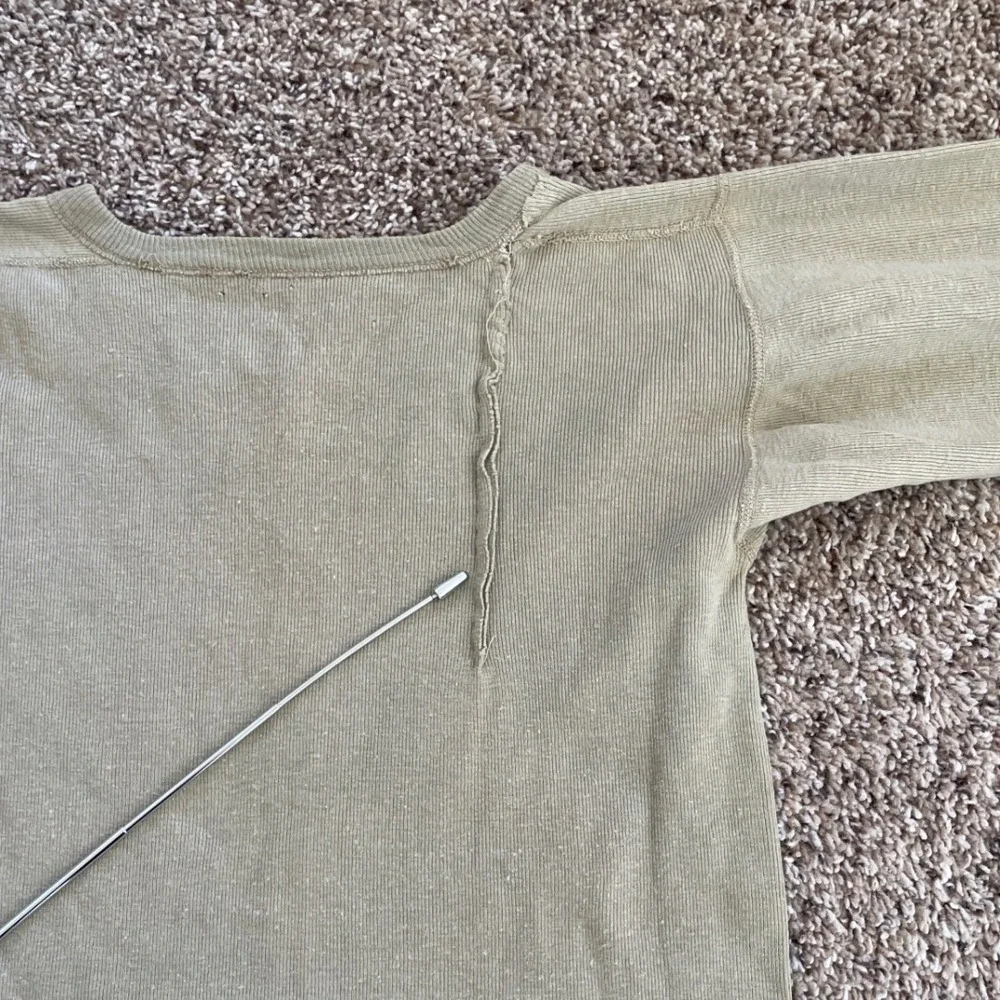 Vintage distressed ribbed