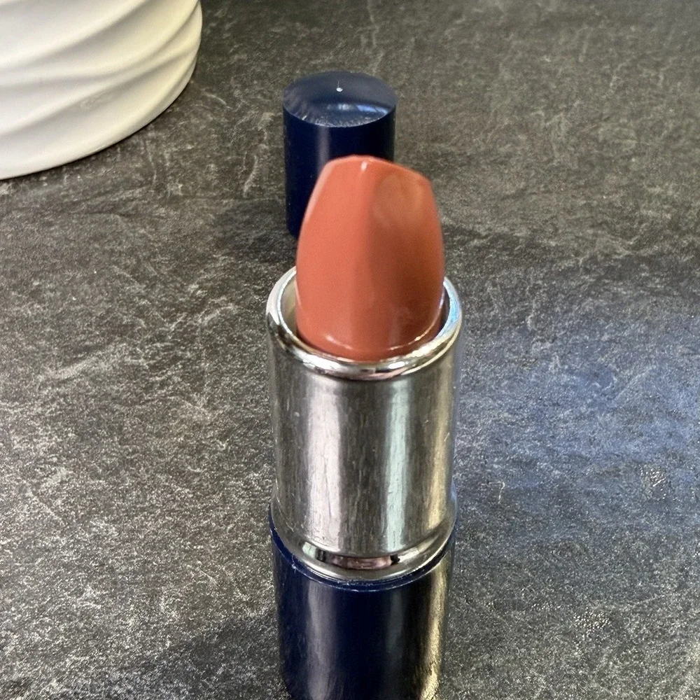 La Prairie has prior lipstick