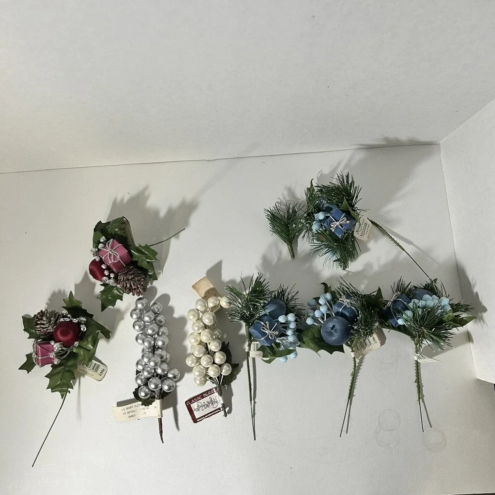 Lot of 8 Vintage Christmas Floral Stems Michaels Decor‎ Winter Holiday Greenery