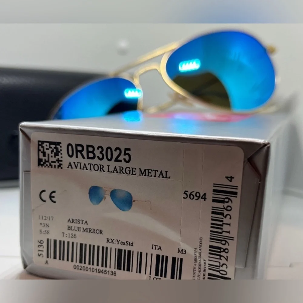 Ray-Ban iconic 1937 flash