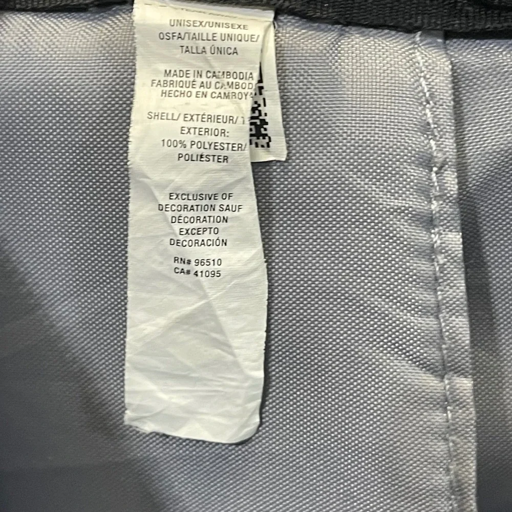Under Armour gusseted or