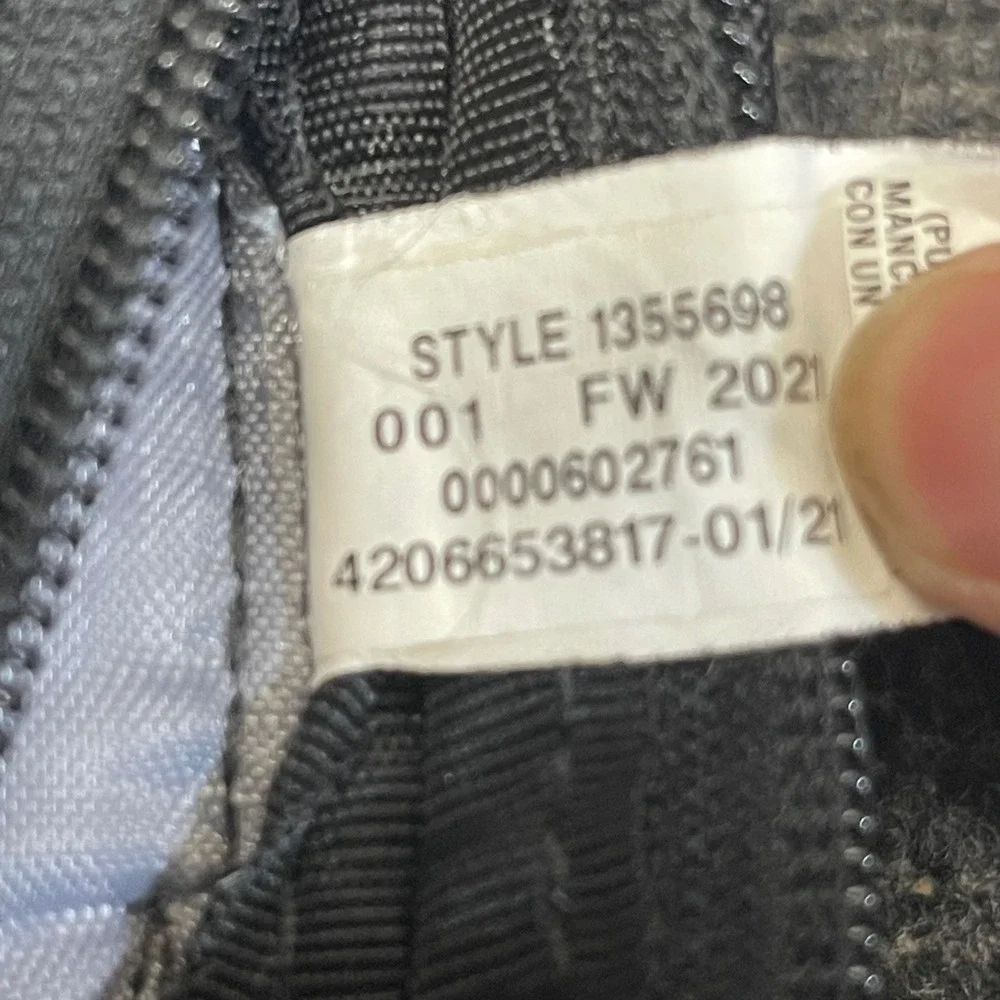 Under Armour dirty ergonomic specifications