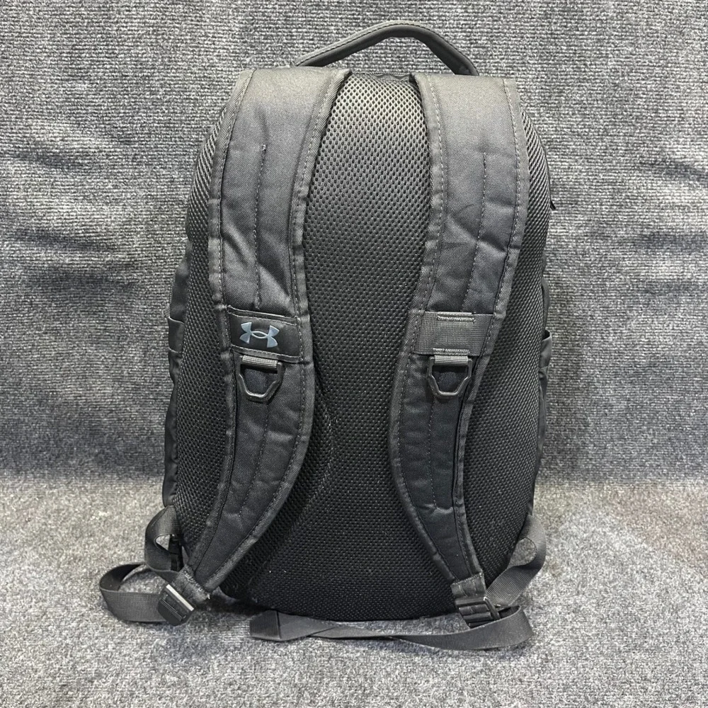 Under Armour holds lined two