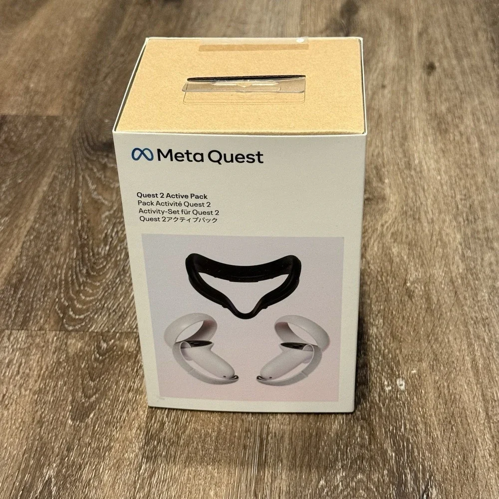 Meta Quest 2 Active‎ Pack w/ Facial Interface, Wrist & Knuckle Straps New In Box