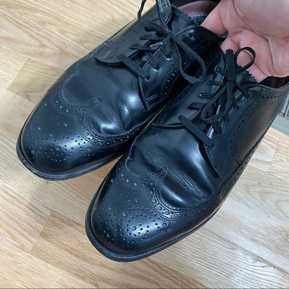 Florsheim wingtip oxford