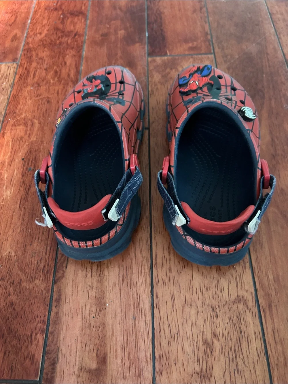 CROCS official spider