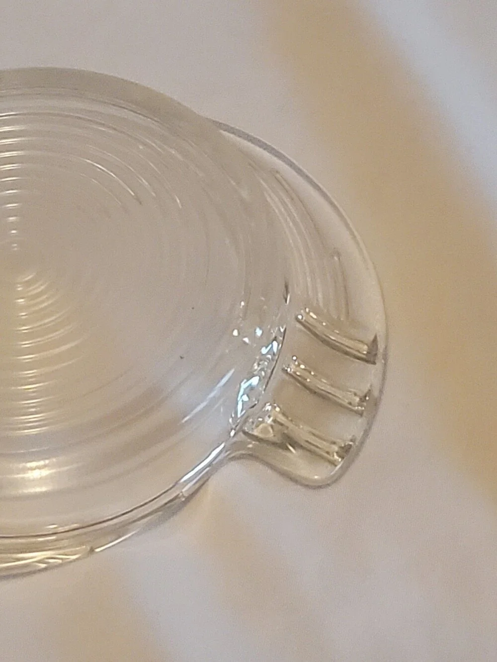 The Unbranded Brand pieces bowl chips