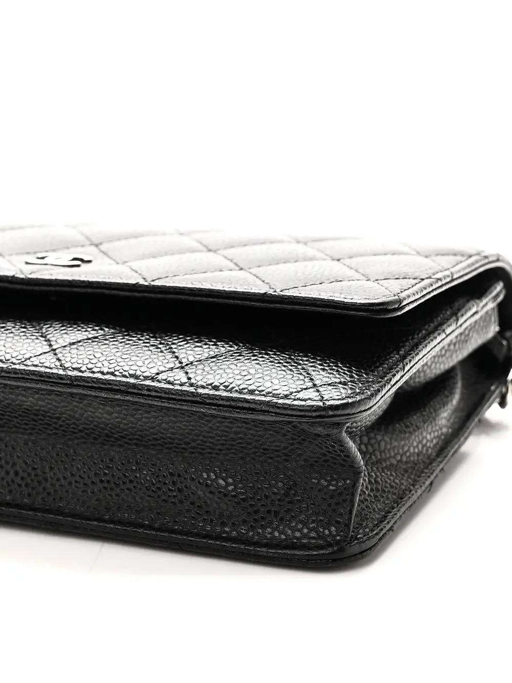 CHANEL indulge timeless