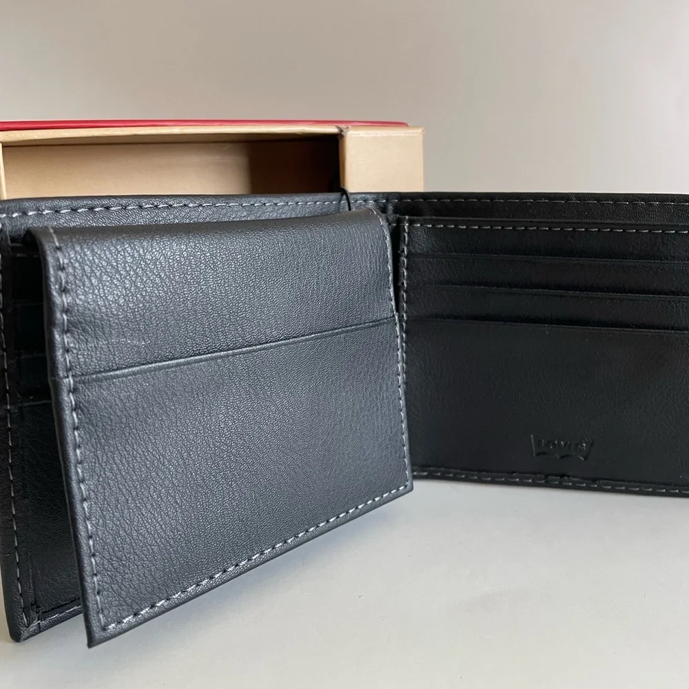 Levis levi mens