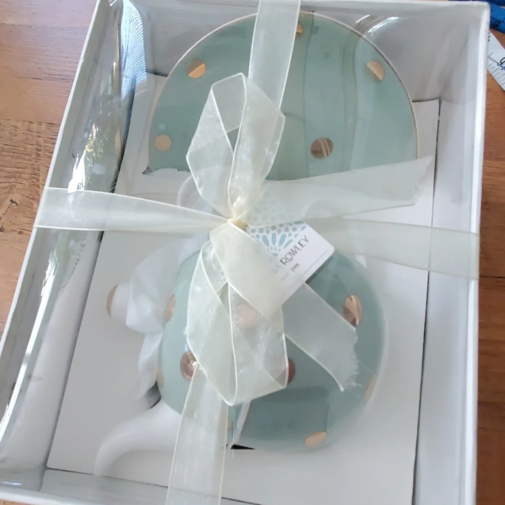 Cynthia Rowley new box