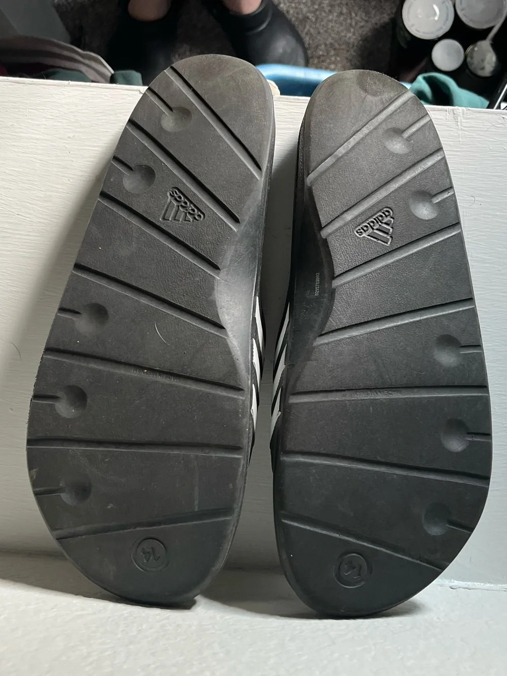 adidas classic slide