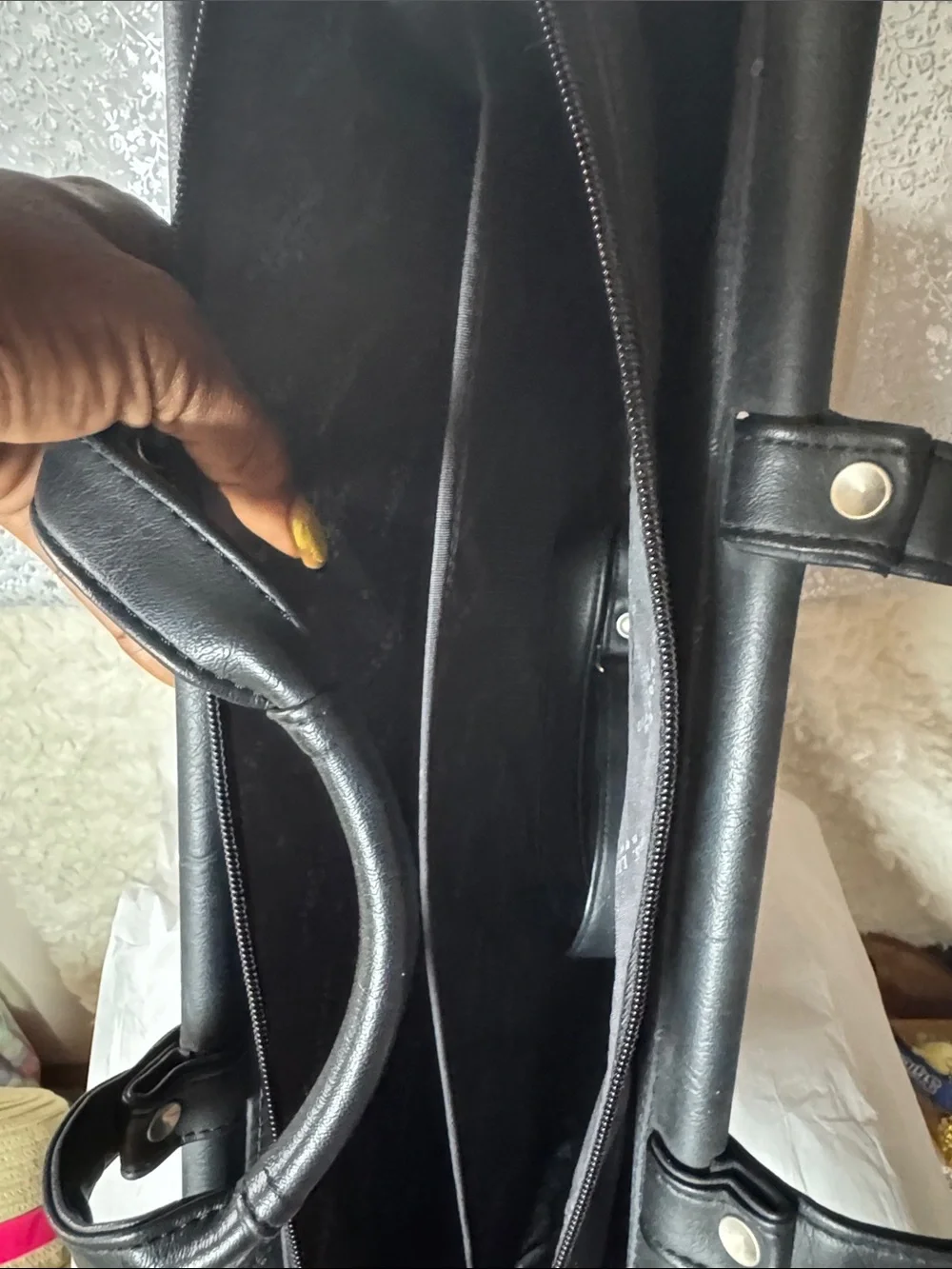 U S LUGGAGE NEW YORK sleek black
