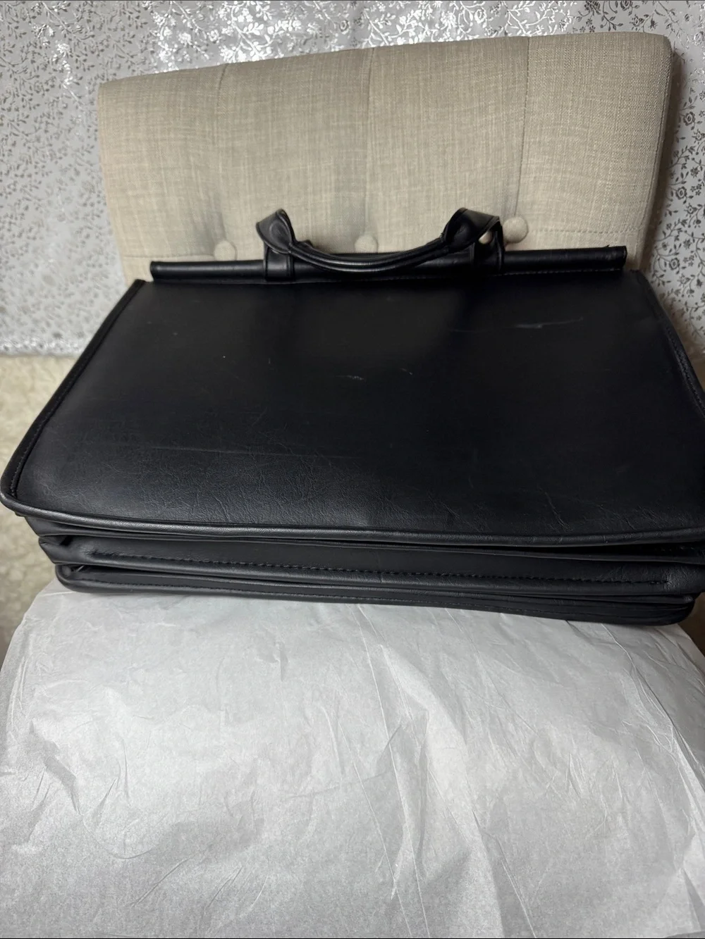 U S LUGGAGE NEW YORK sleek black