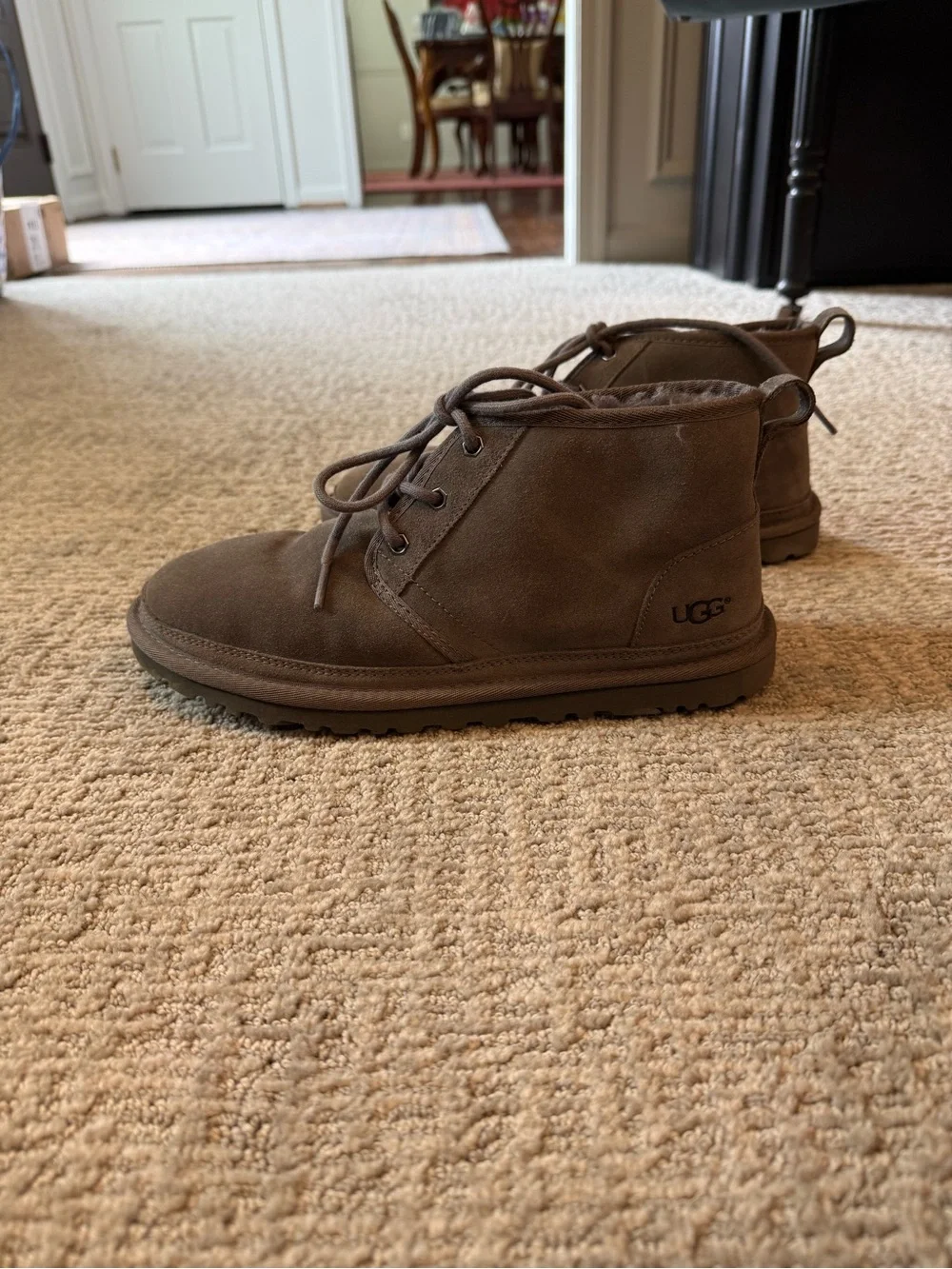 UGG Men's Gray Suede Lace-Up Neumel Chukka Cozy Lining Boots Sz 9 NEW