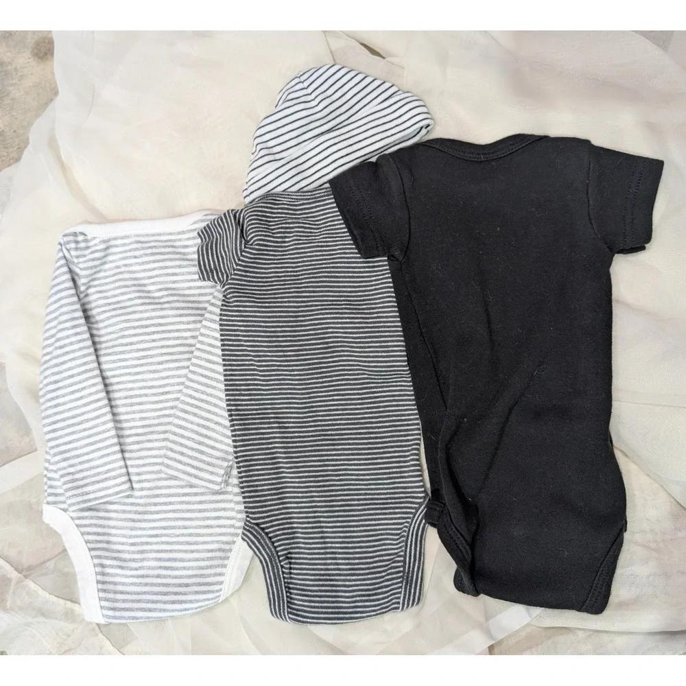Carter's Bodysuit‎ Bundle 3 Pack NB/Preemie Carter's with Hat