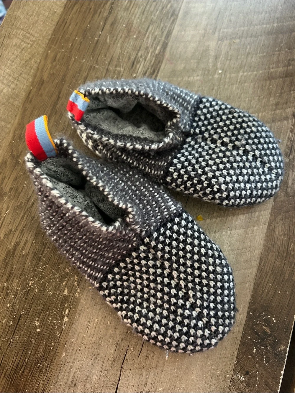 Bombas Kids Gray Knit Slip-On Slippers with Multicolor Pull Tabs