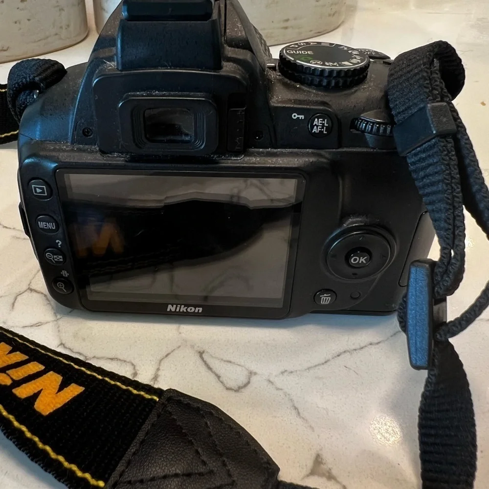 Nikon camera d3000