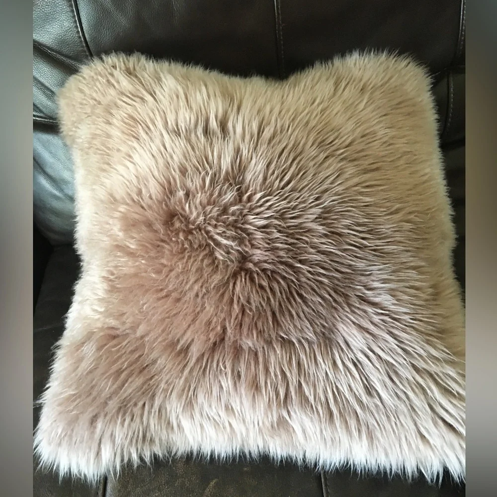 N/A sheepskin pillow