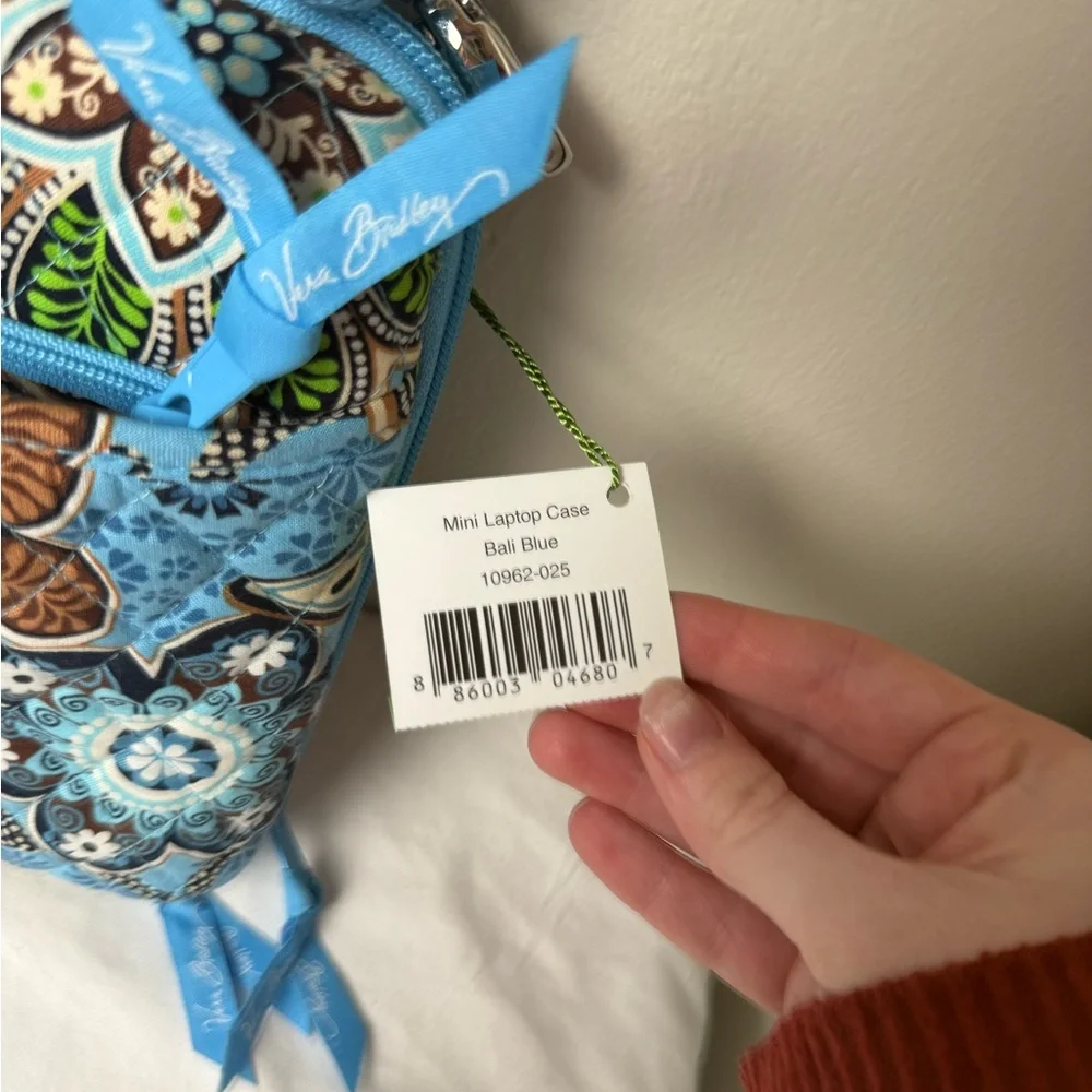 Vera Bradley pattern receive case