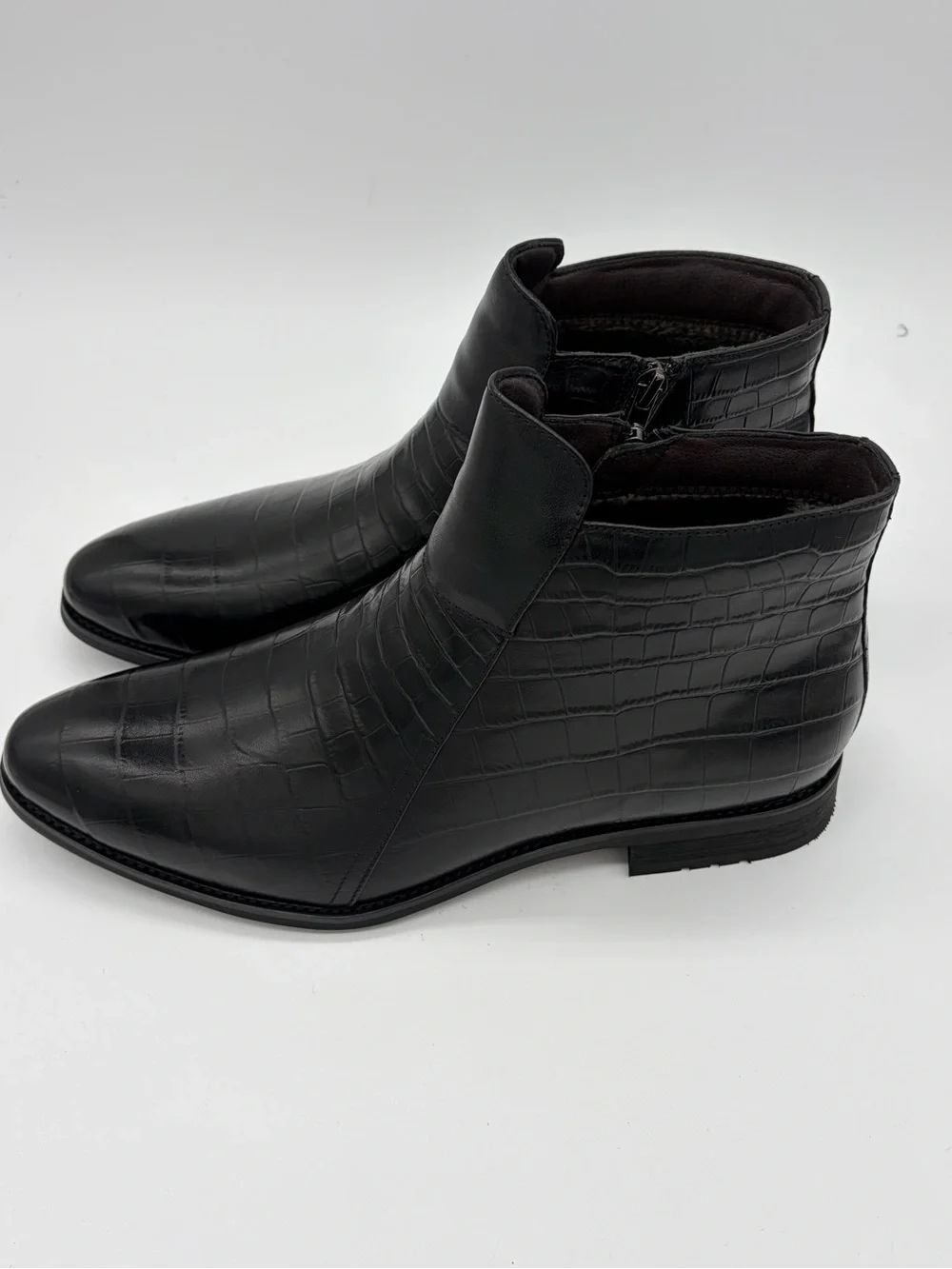 Unbranded polished black