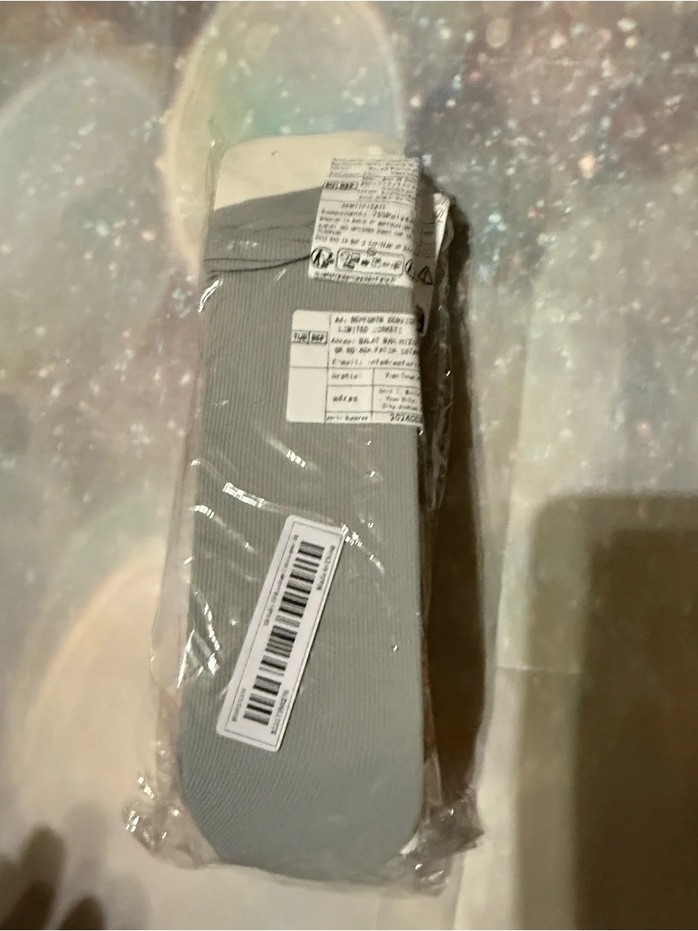 no brand pale design socks