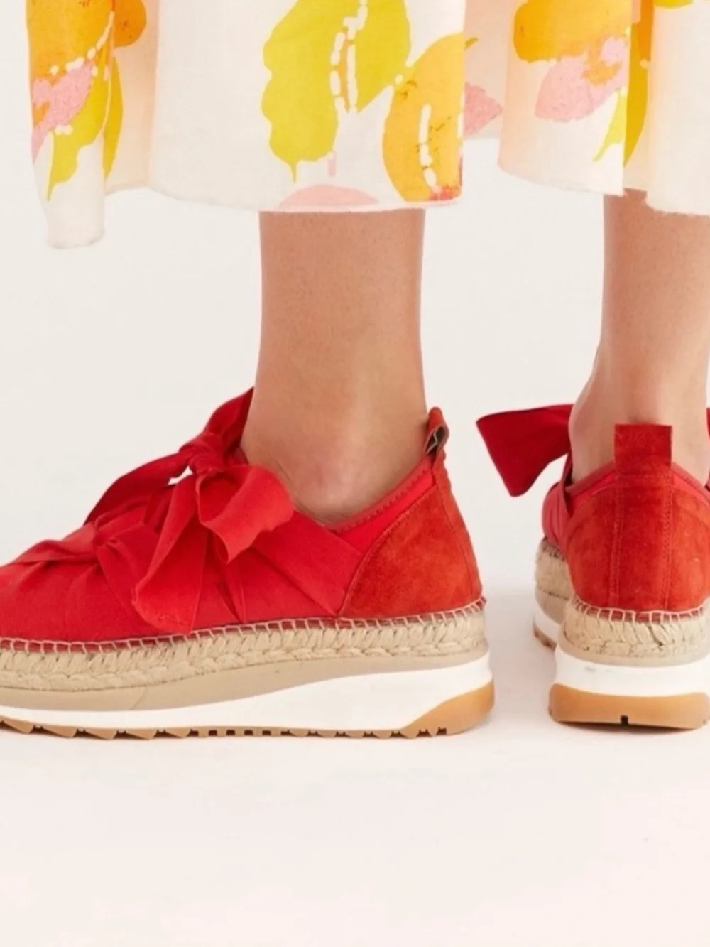 Free People reposhing this