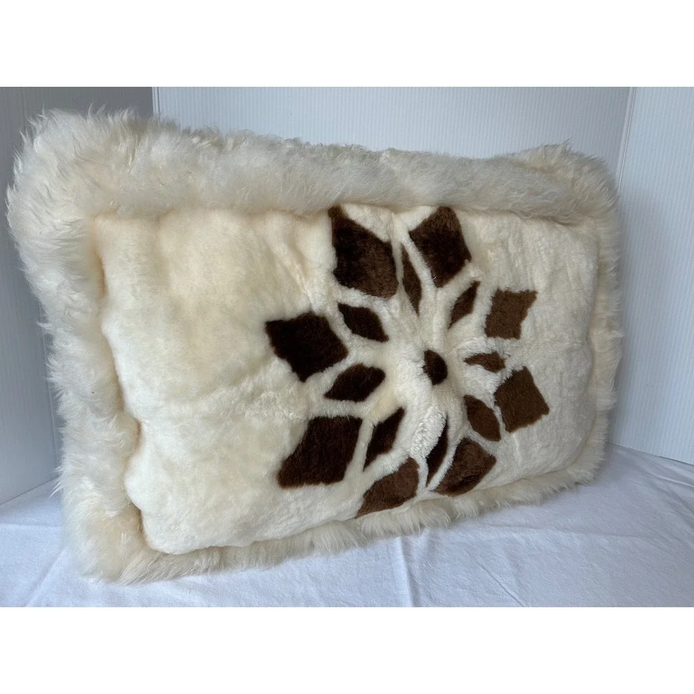 The Unbranded Brand plush decorative