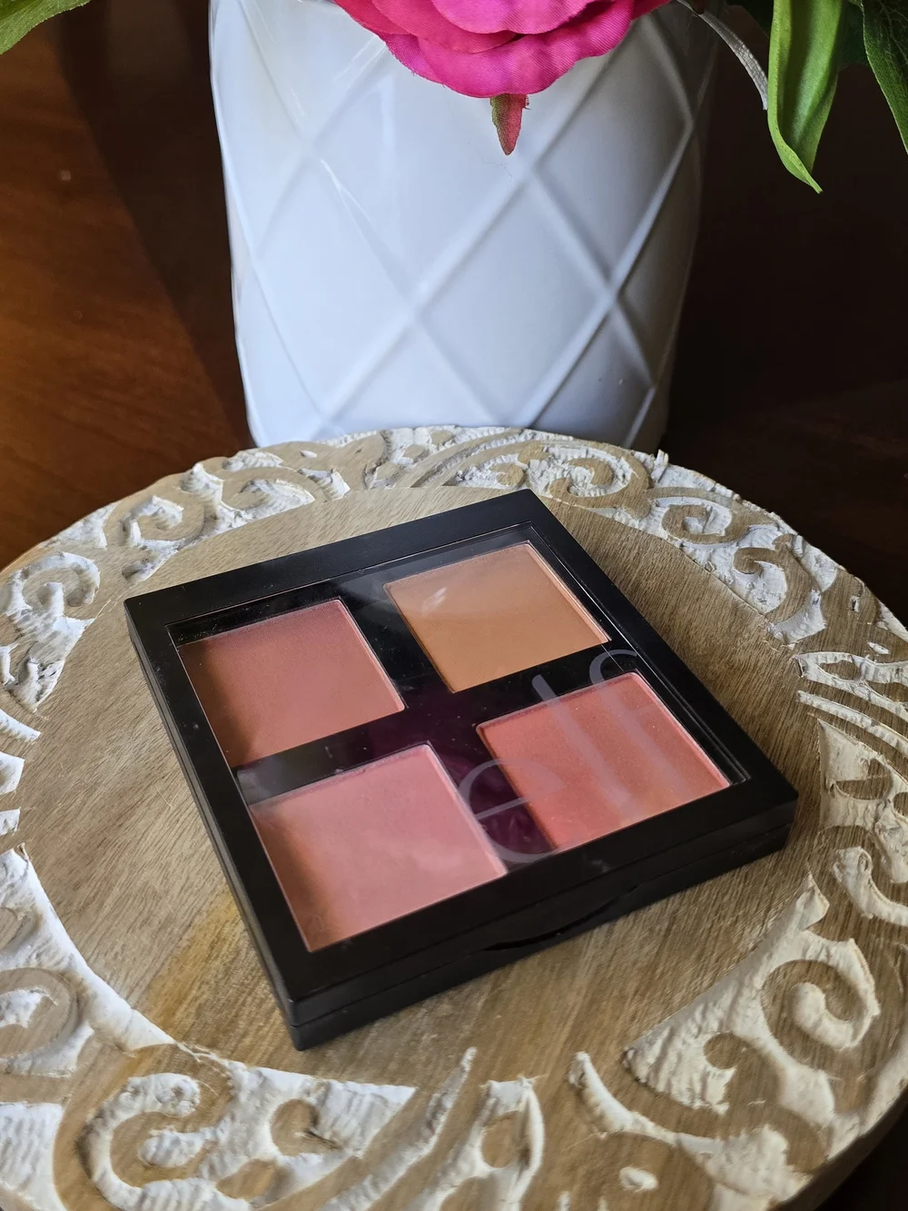 N/A versatile cheek