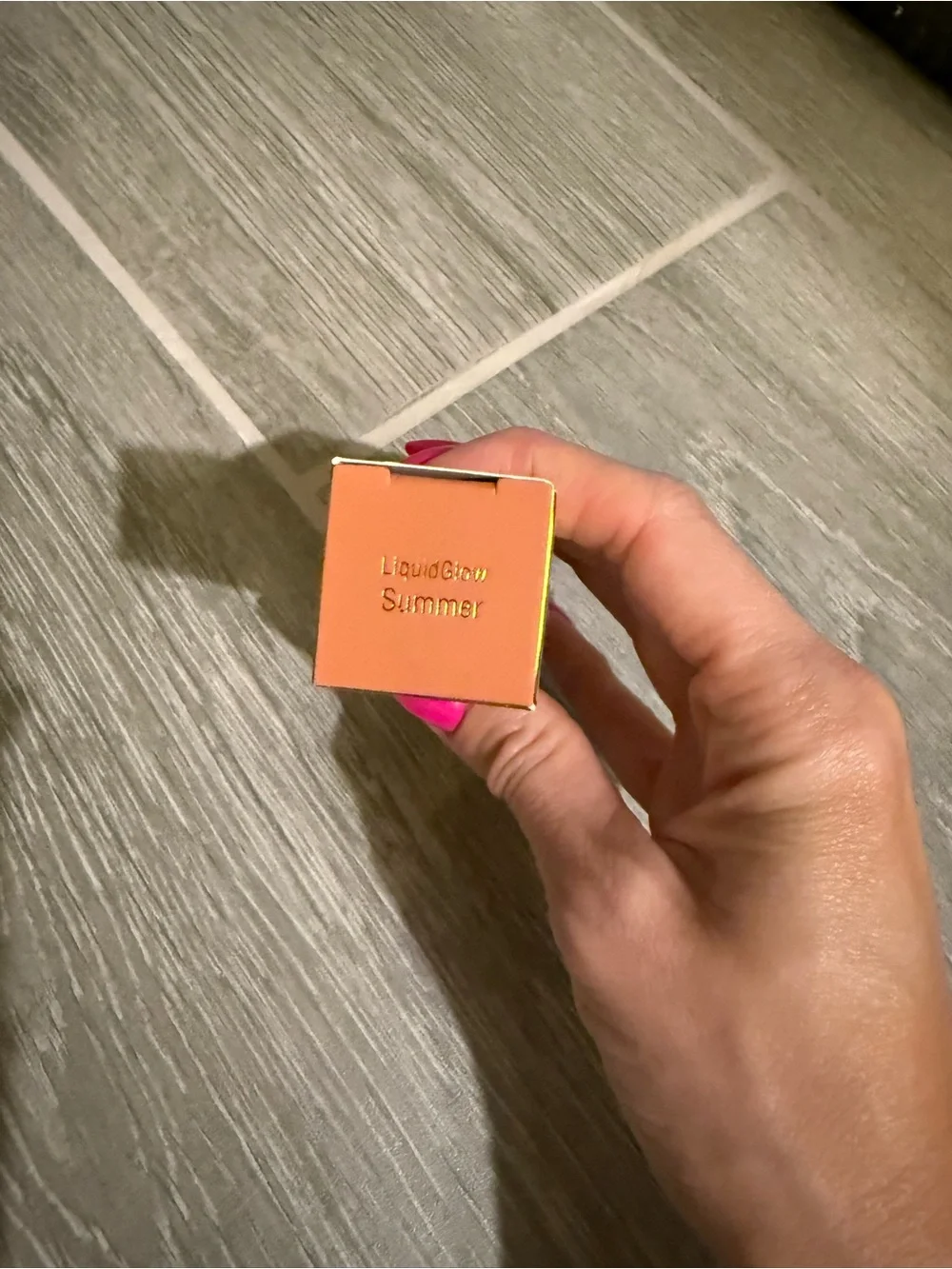 Pixi bronze finish