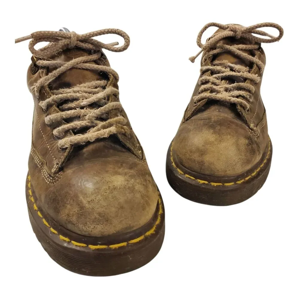 Dr. Martens chukka size