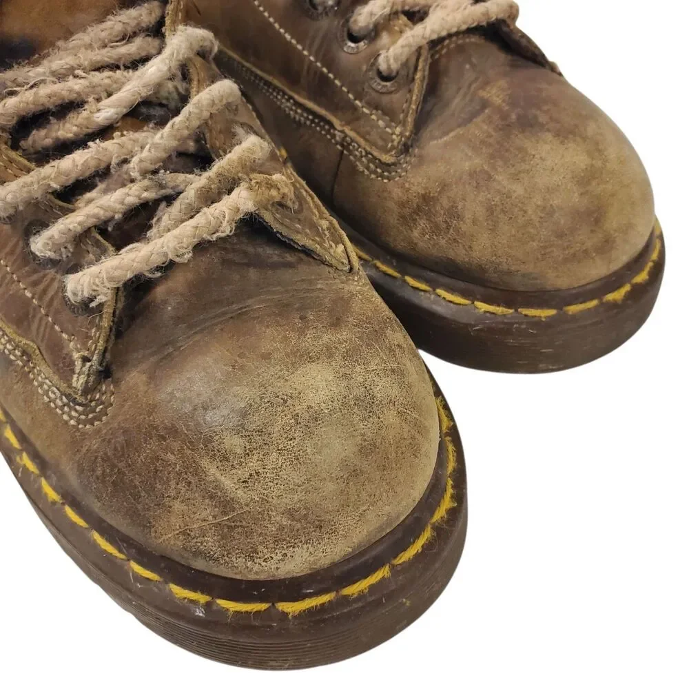 Dr. Martens beige photos
