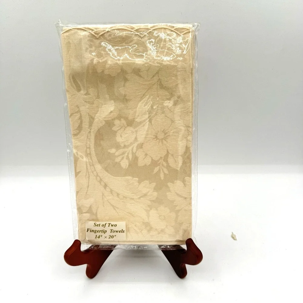 2pc Waterford Barons Court Damask Fingertip Towels Napkins Beige Vintage Grandma