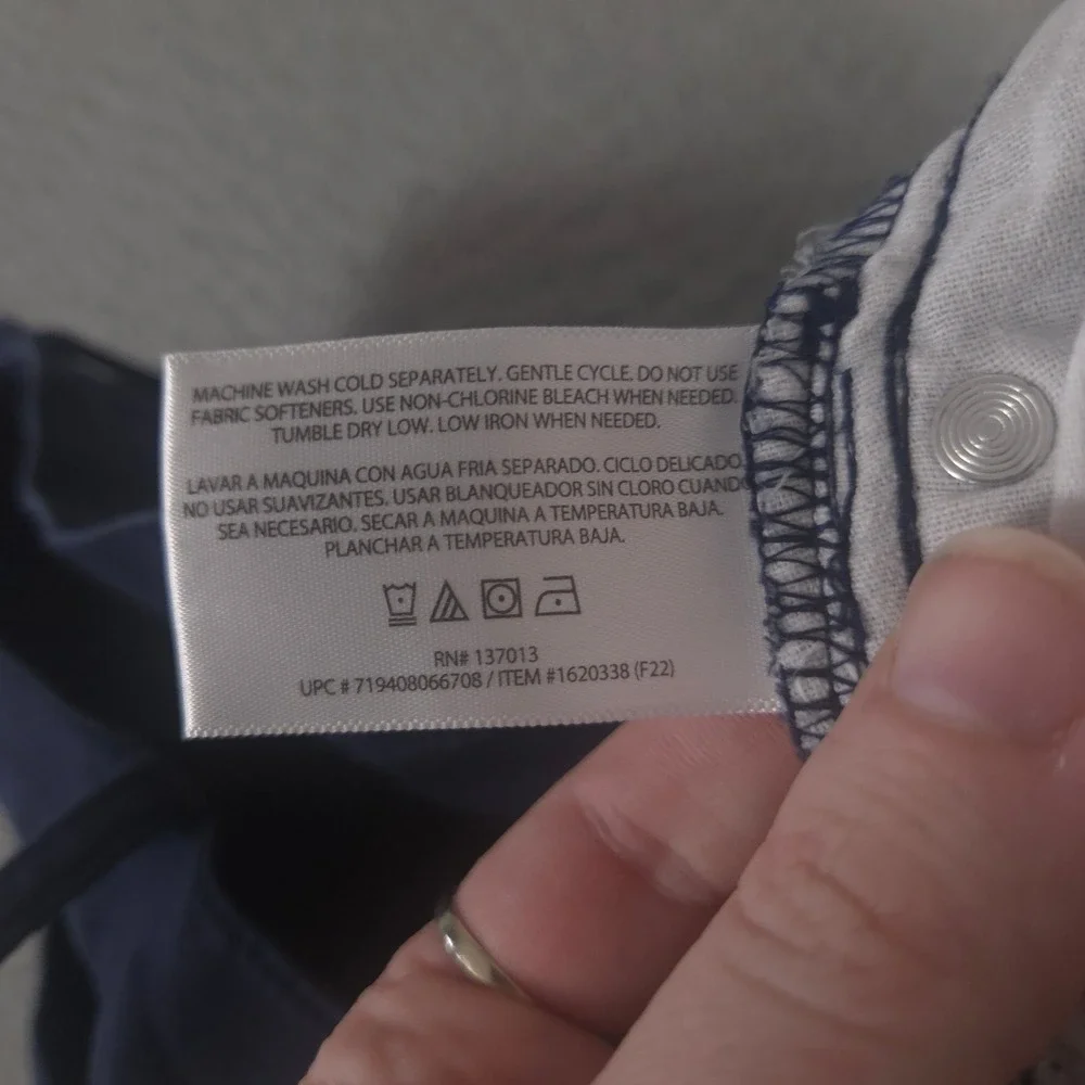 Banana Republic pants movement